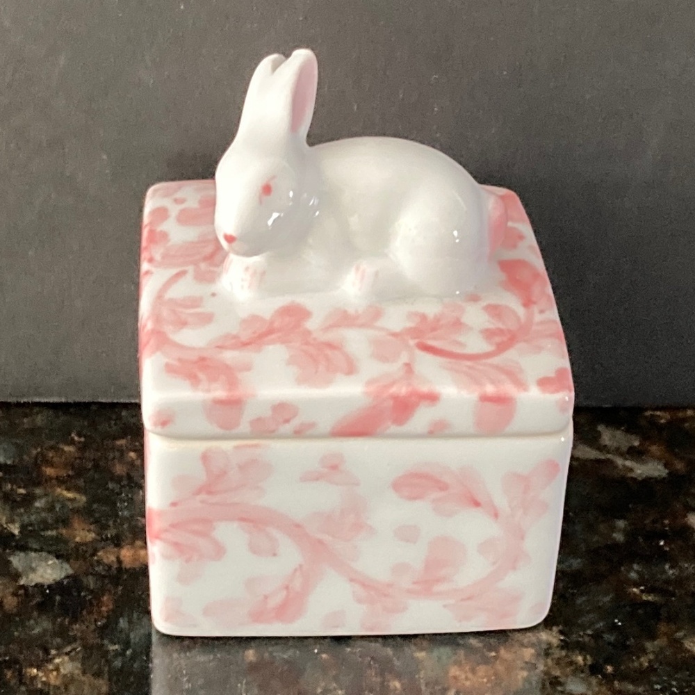 White Rabbit On Top of Small Pink & White Trinket Box//Perfect For Tooth Fairy!